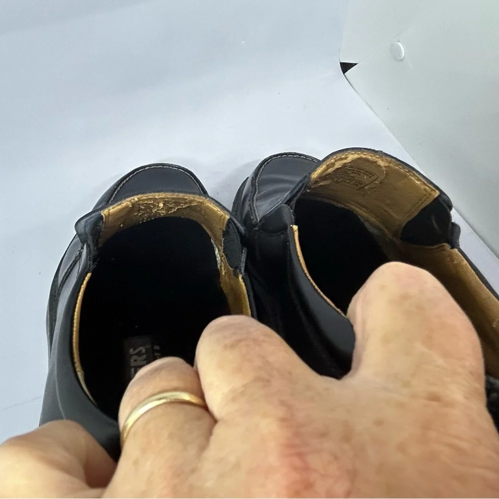 Skechers step into